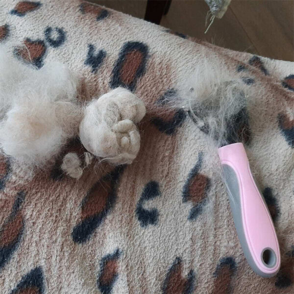Grooming Brush For Pet Dog Cat Deshedding Tool Rake Comb Fur Remover Reduce 2-Side Dematting Tool For Dogs Cats Pets Grooming Brush Double Sided Shedding And Dematting Undercoat Rake Hair Removal Comb - Image 8